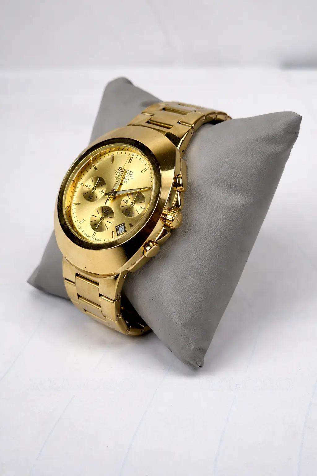 Gold Chronograph Watch (6)